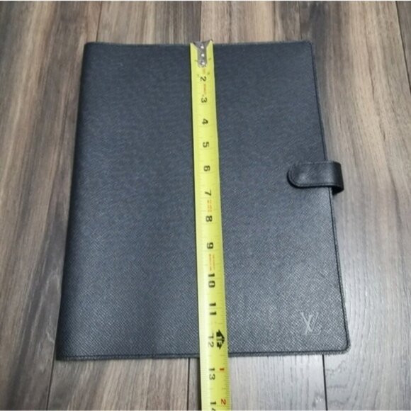 Authentic Louis Vuitton Taiga Leather Desk Agenda Cover - Picture 6 of 14